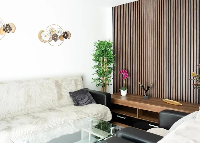 Apartment Bus Station *